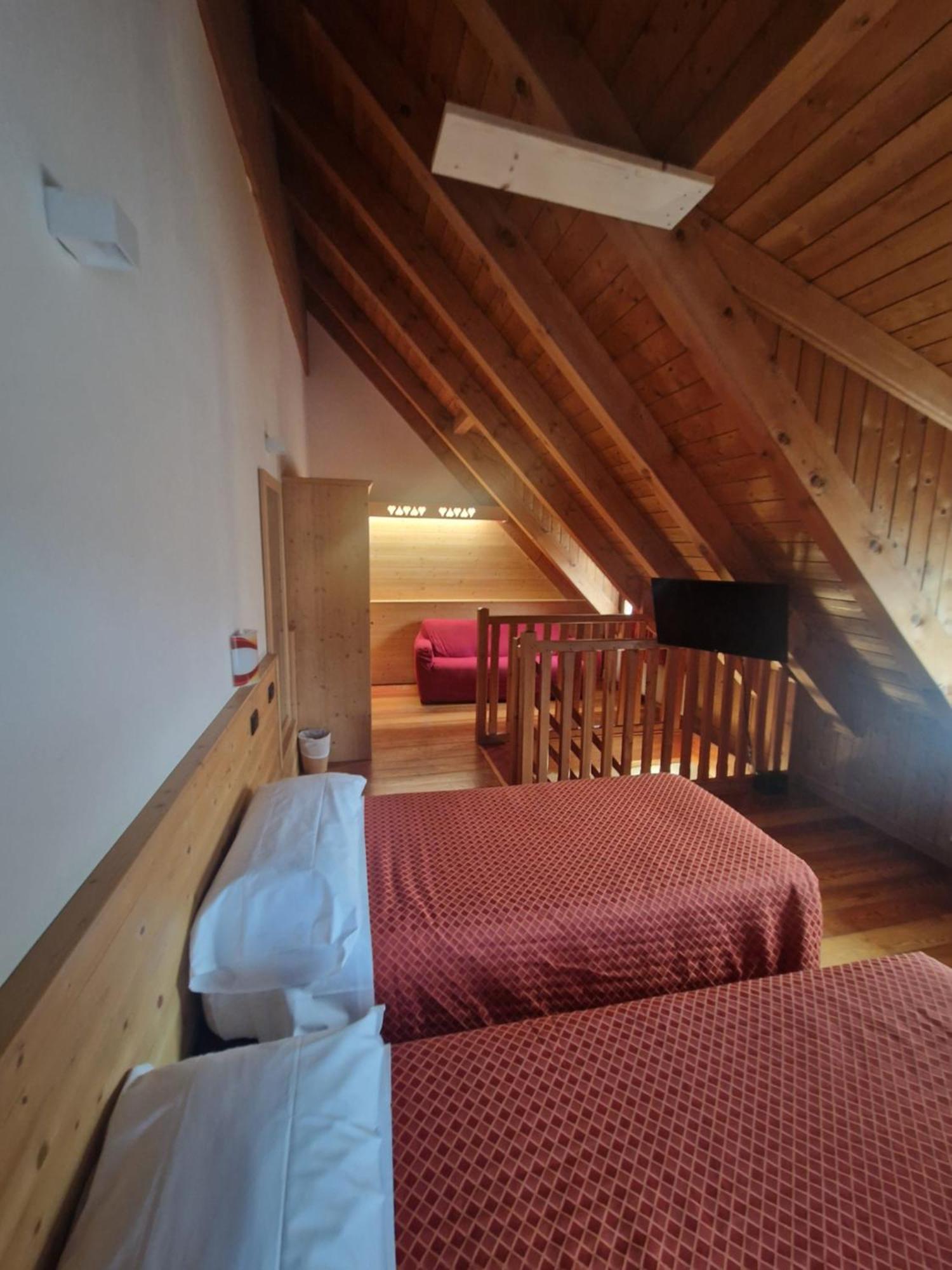 Hotel Raibl E Appartamenti Tarvisio Buitenkant foto